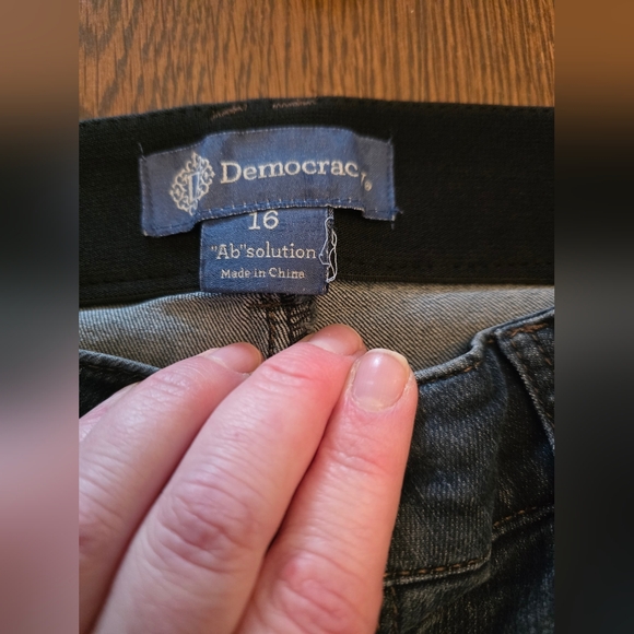 Ab"solution® High Rise Modern Plus Size Ankle Length Jeans Sz 16w 28"inseam  EUC - Picture 3 of 7